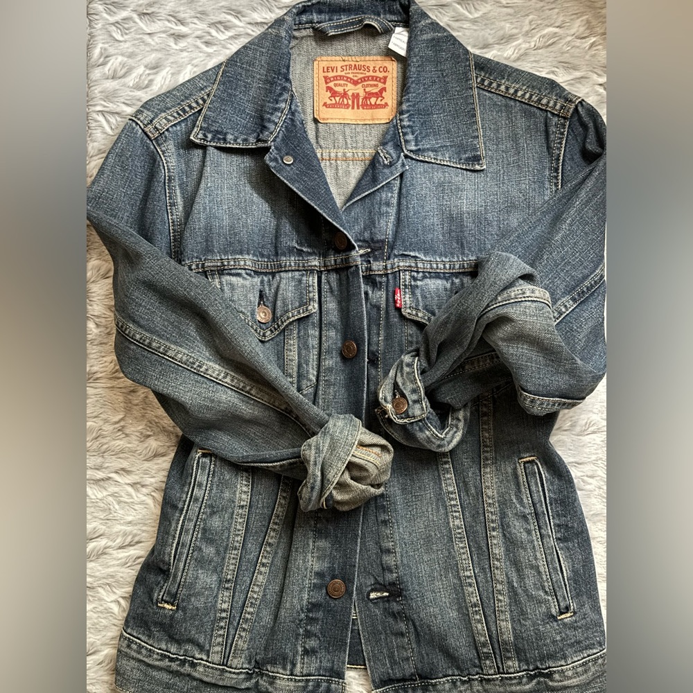 Vintage Levi’s mens denim jacket